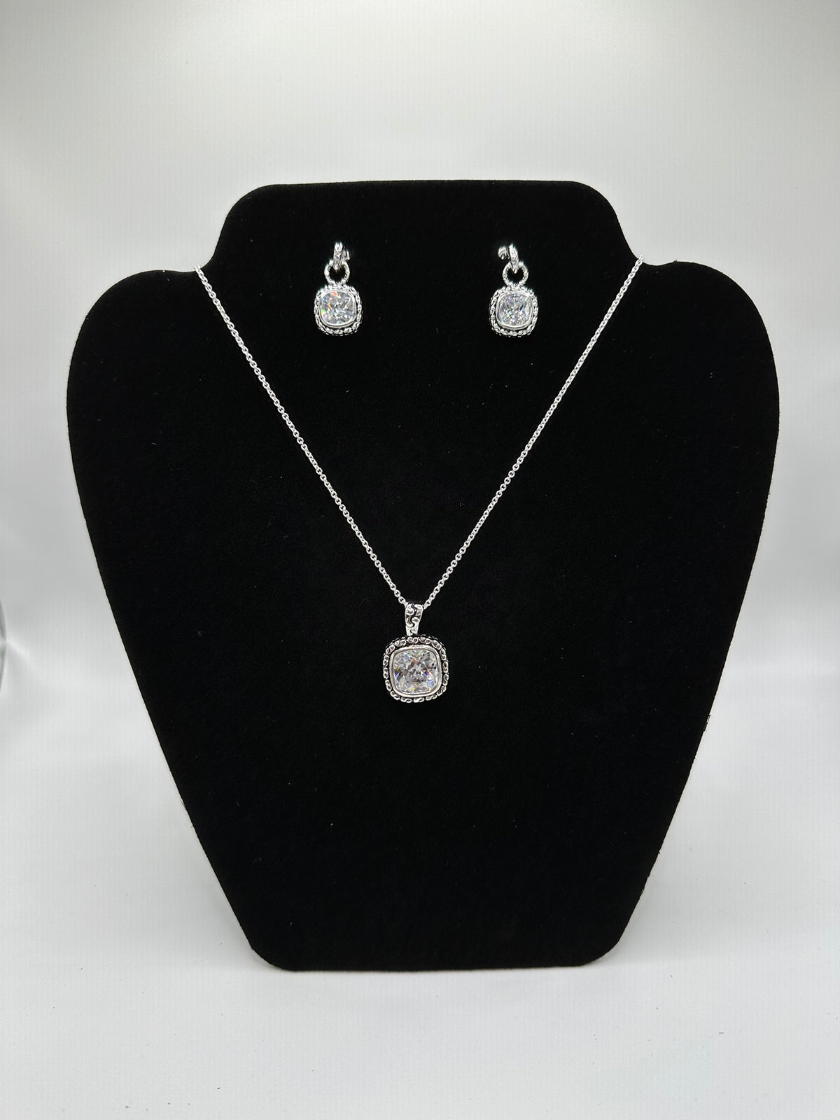 Western Delight Crystal Earring