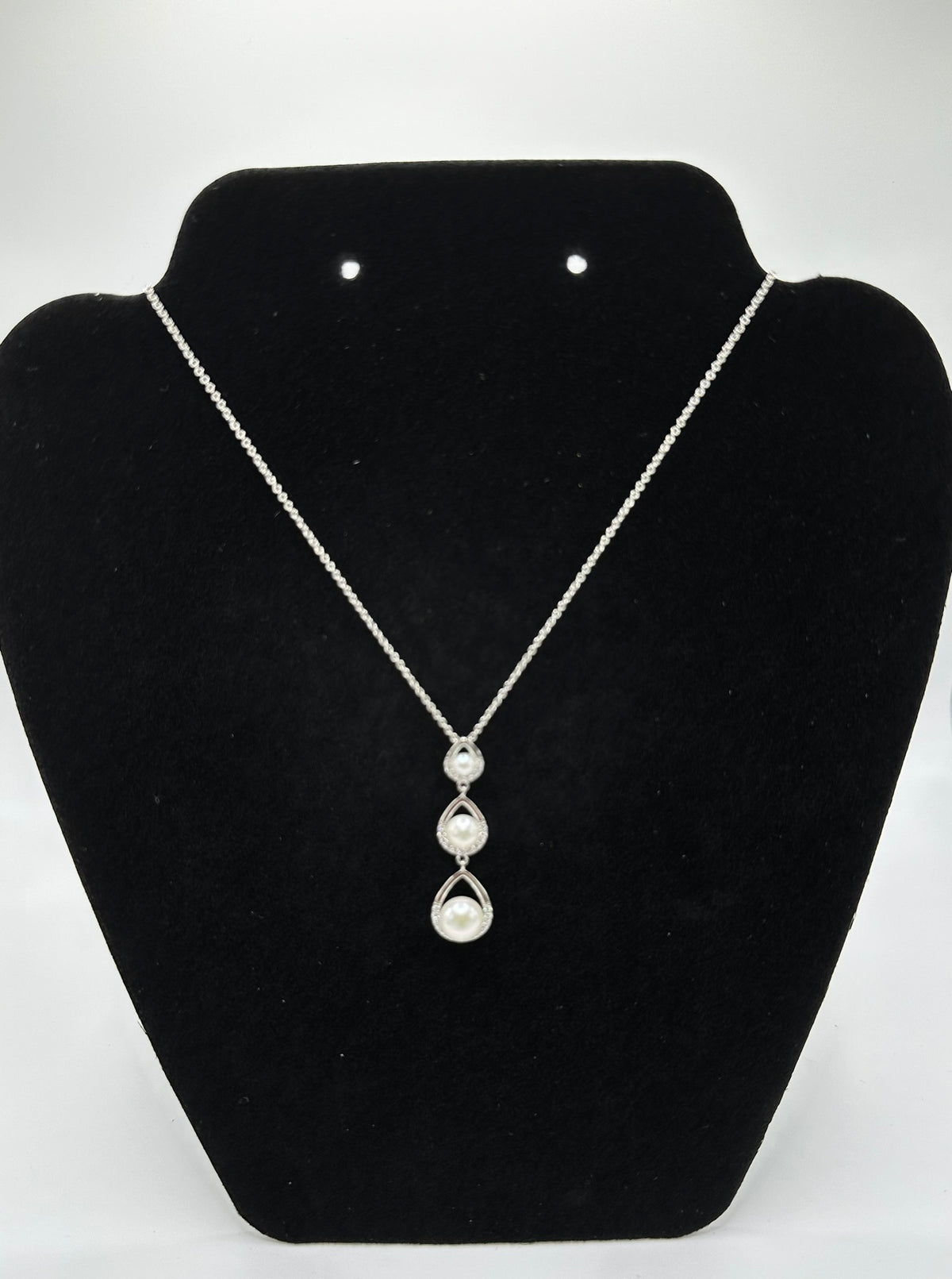 Perfect Pearl Teardrop Necklace