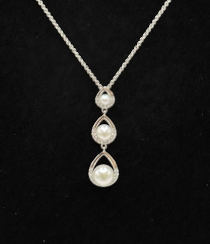 Perfect Pearl Teardrop Necklace