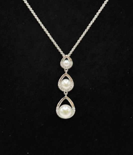 Perfect Pearl Teardrop Necklace